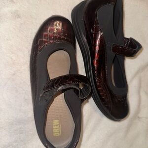 DREW Black and Red Flats with Strap and Rounded Toe